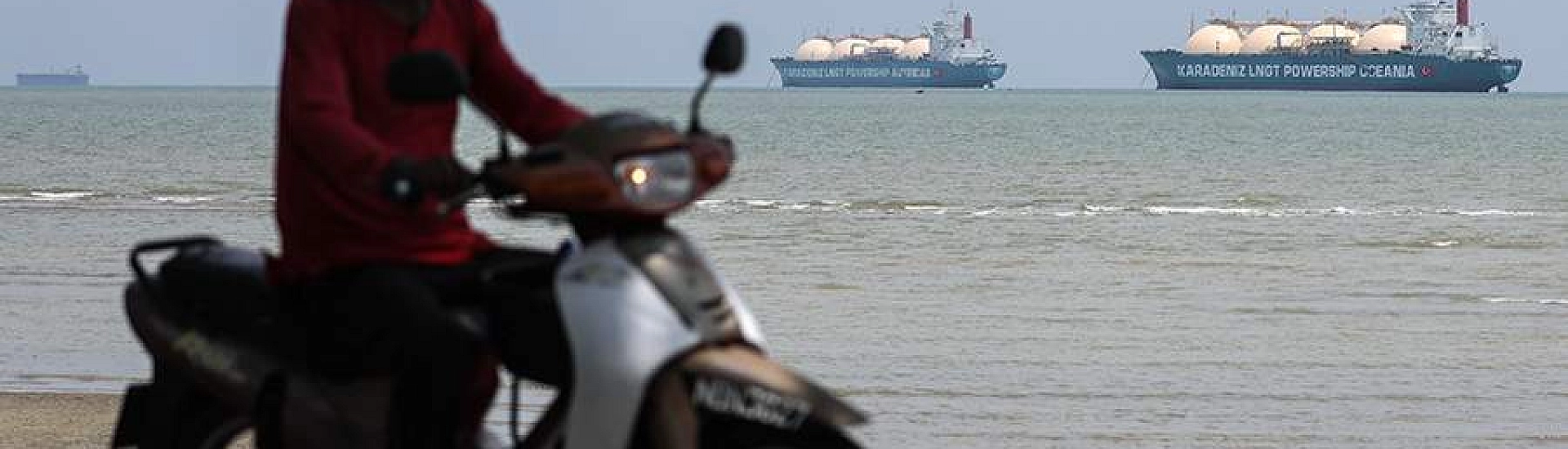 Иран объявил об открытии Ормузского пролива для коммерческих судов