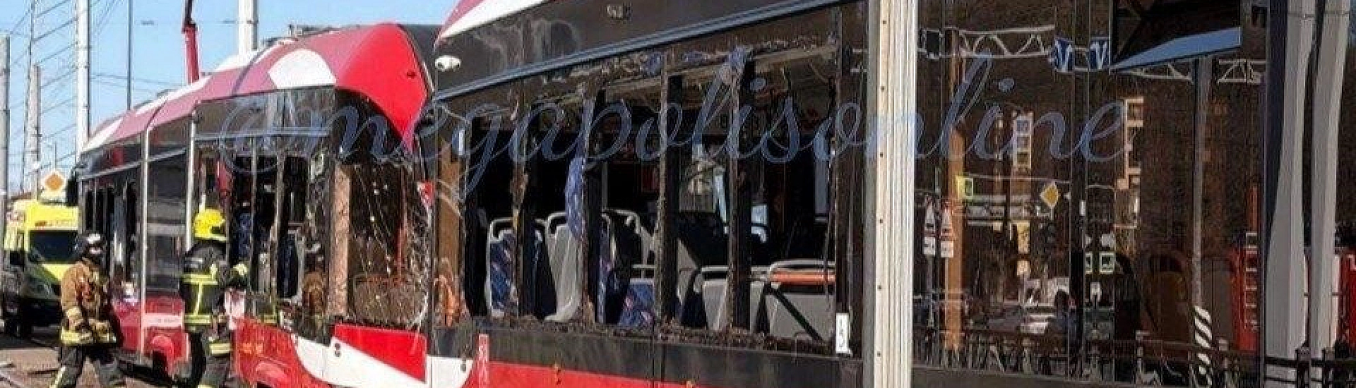 Число пострадавших при столкновении трамваев в Петербурге выросло до восьми