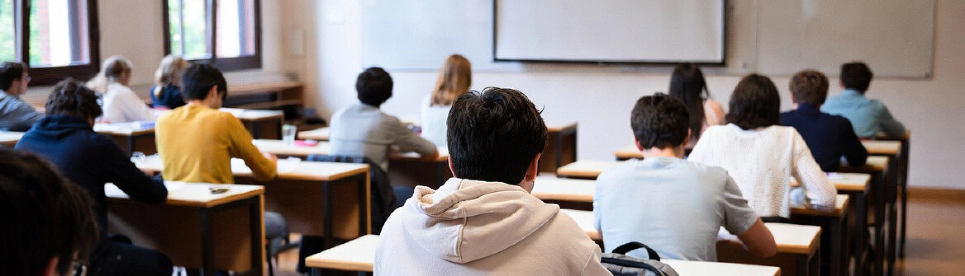 Правительство утвердило 83 тысячи мест для целевого обучения в вузах