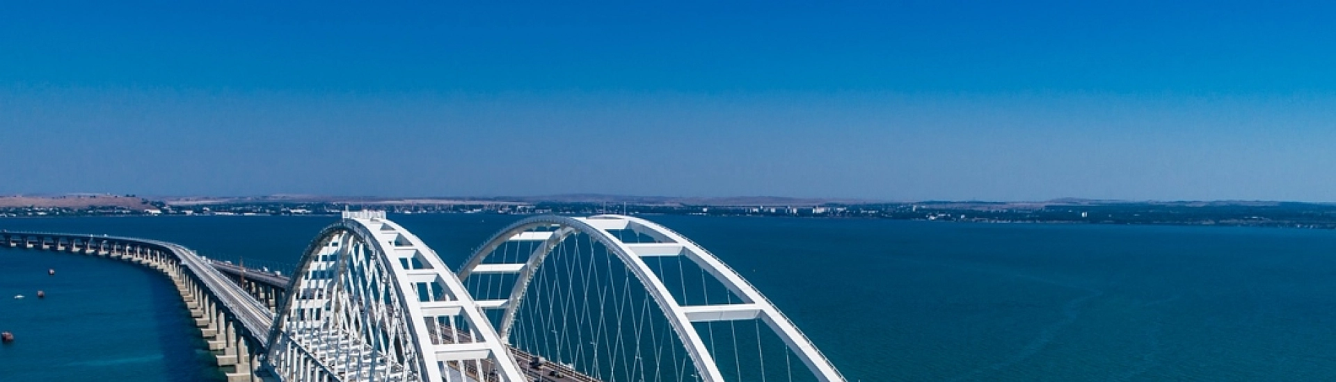 Минтранс уточнил правила проезда по Крымскому мосту в 2026 году