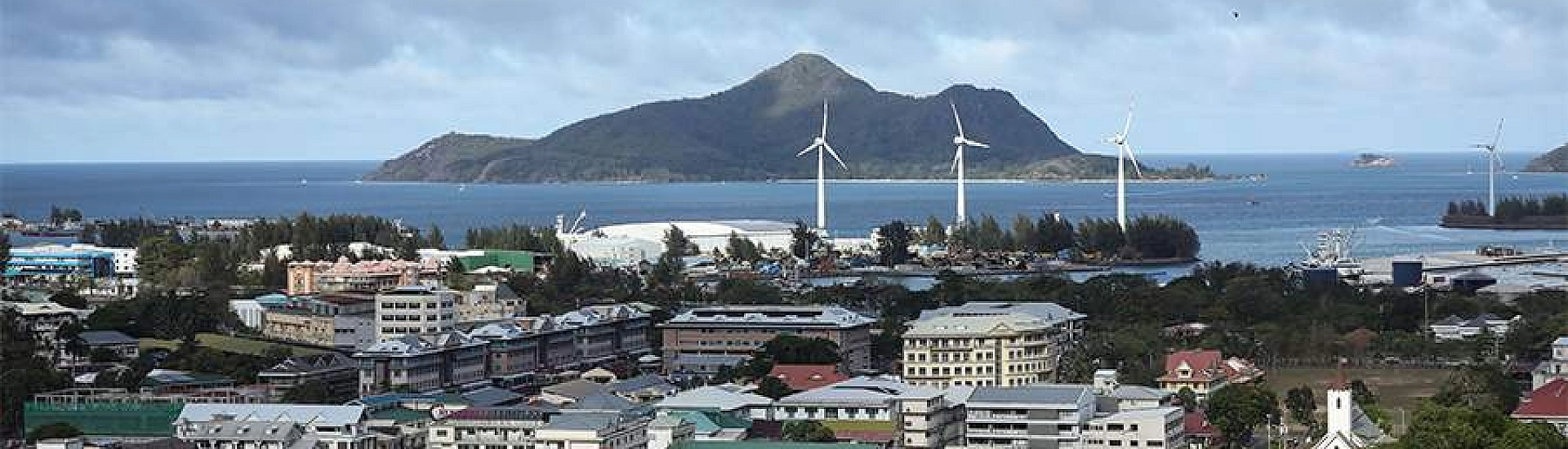 Путин обсудил сотрудничество с президентом Сейшел в Кремле