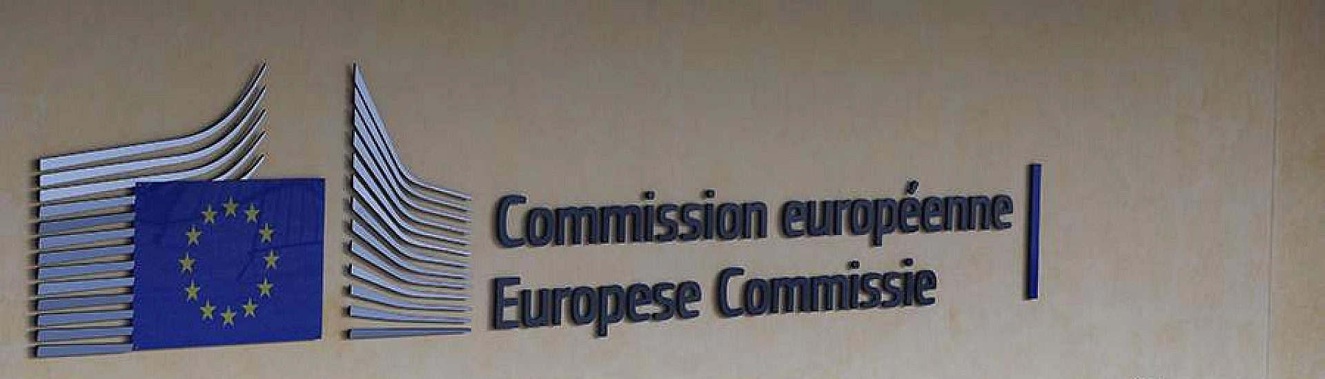 Еврокомиссия лишит Венецианскую биеннале гранта из-за участия российских представителей