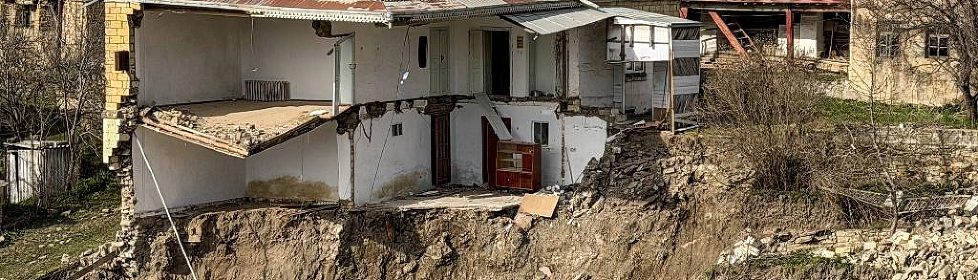 Песков сообщил о срочной проработке помощи жителям Дагестана по поручению Путина