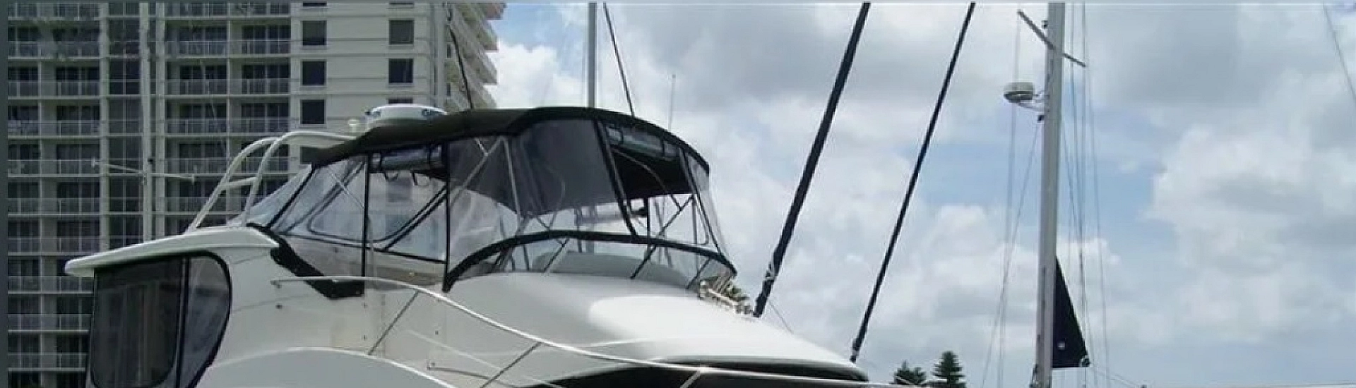 В Волгограде во время шторма затонула яхта экс-депутата Андрея Анненко