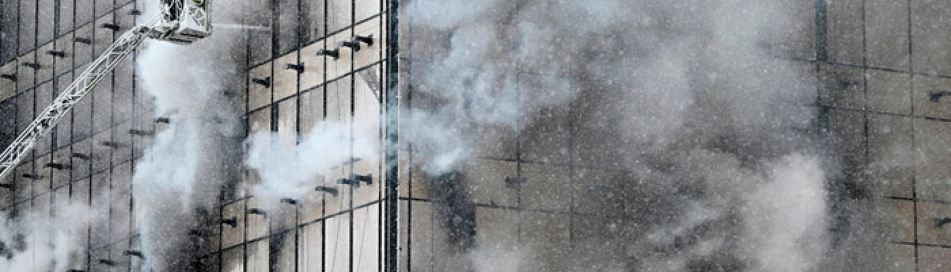 Число погибших при пожаре в строящемся здании в Москве выросло до пяти