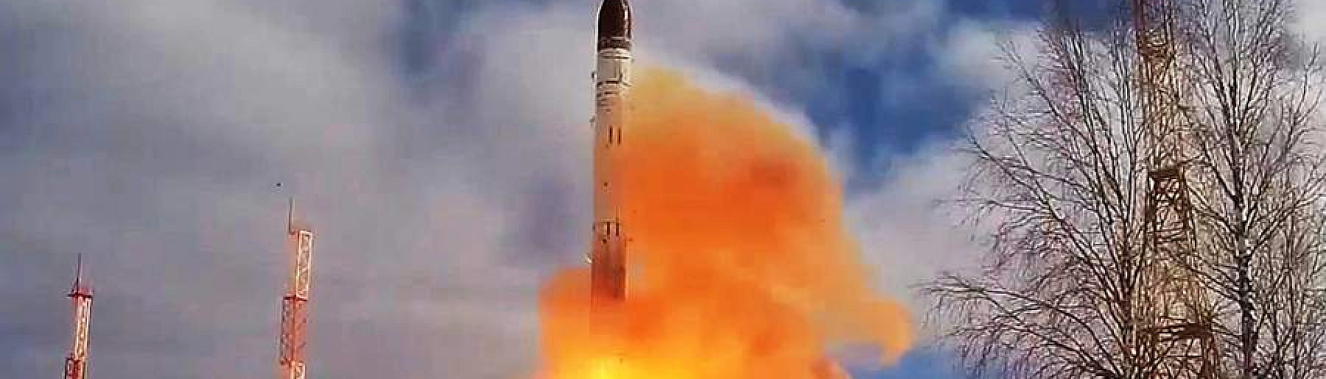 Российские стратегические силы испытали межконтинентальную ракету «Сармат»