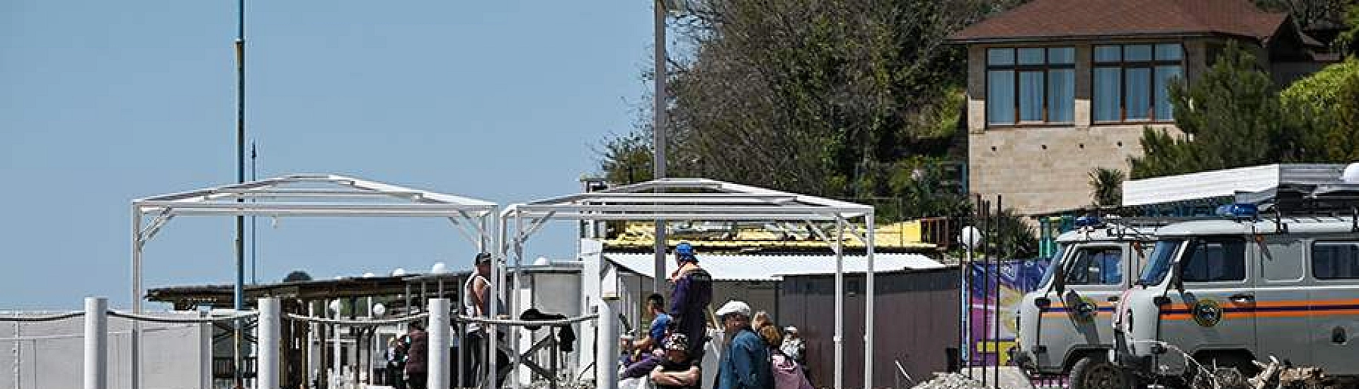 Очистку пляжей Туапсе после утечки нефтепродуктов планируют завершить к 1 июня