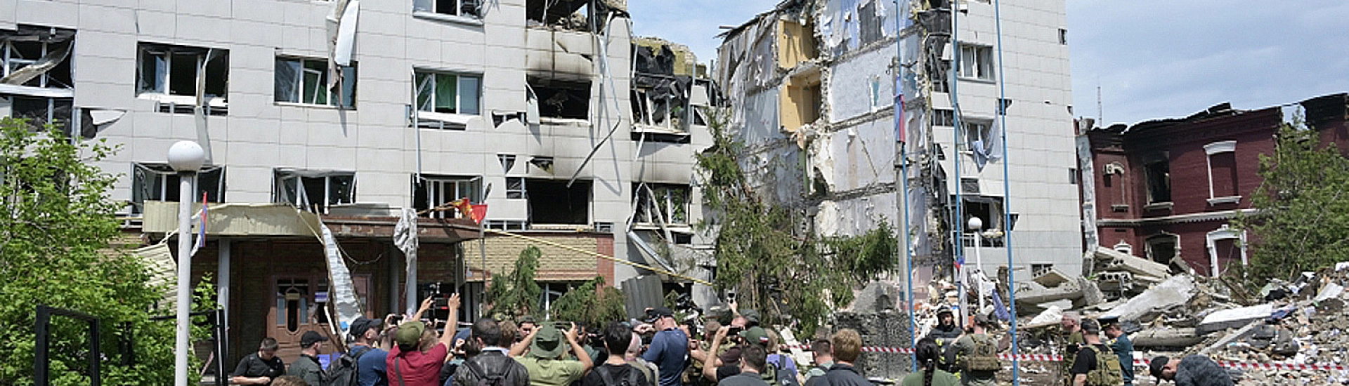 Володин заявил о необходимости жесткого ответа после атаки на колледж в Старобельске