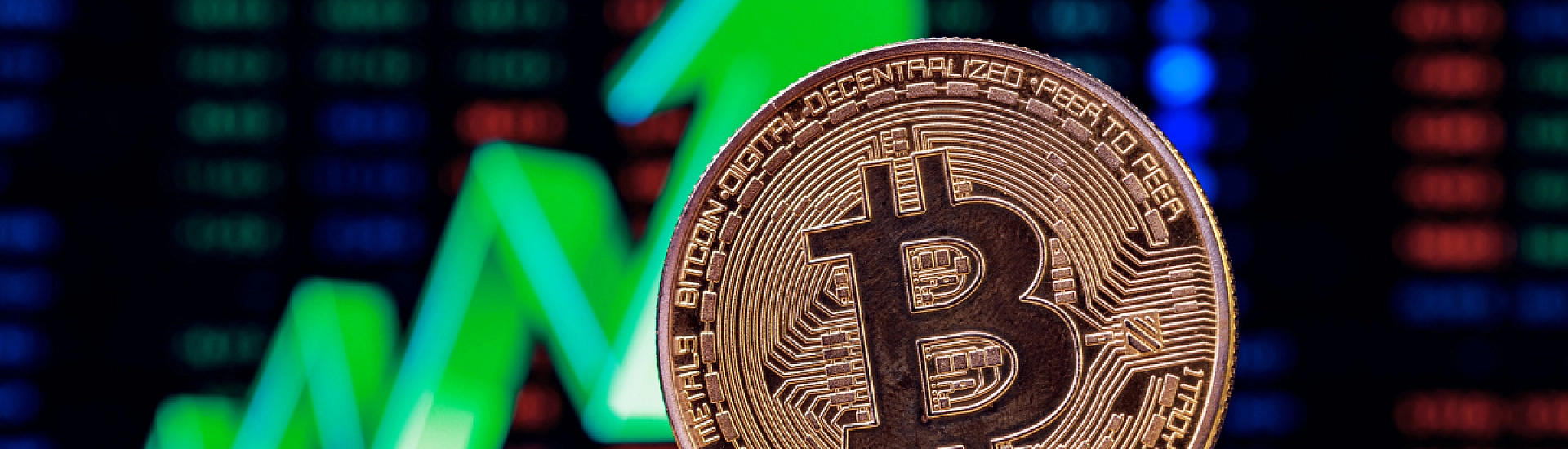 Цена биткойна опускалась ниже $65 тыс. на азиатских торгах