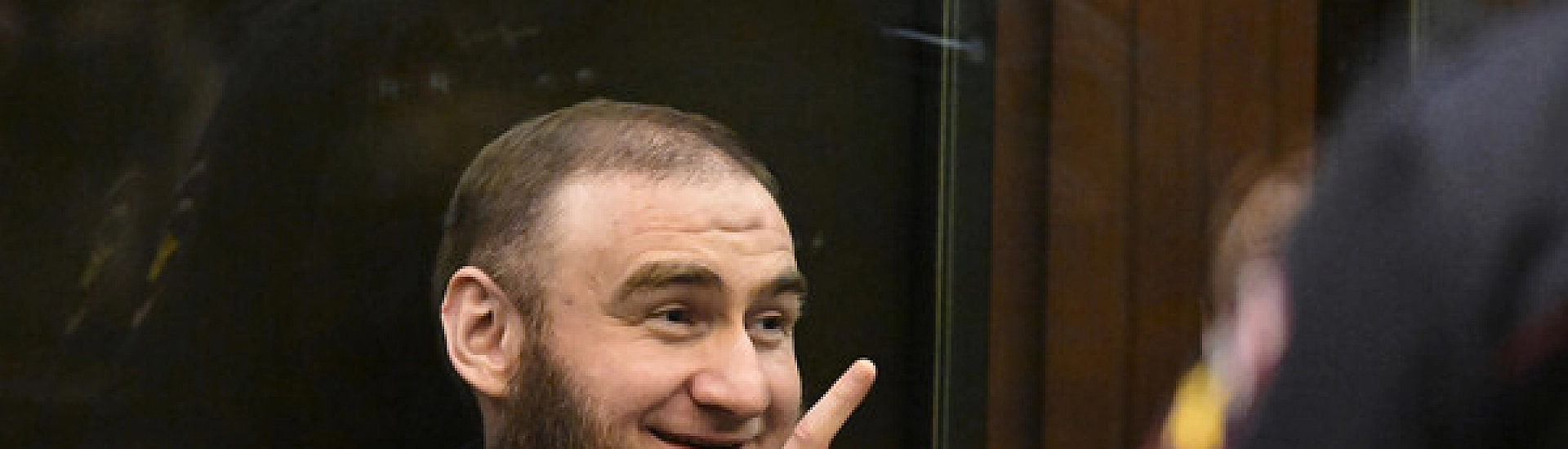 Арашуков пытался получить работу в цехе колонии за взятку