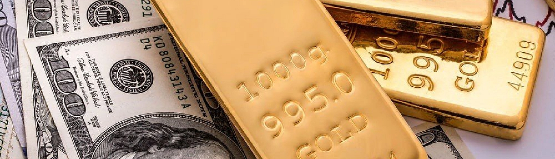 Минфин направит 208,2 млрд рублей на покупку валюты и золота в июне