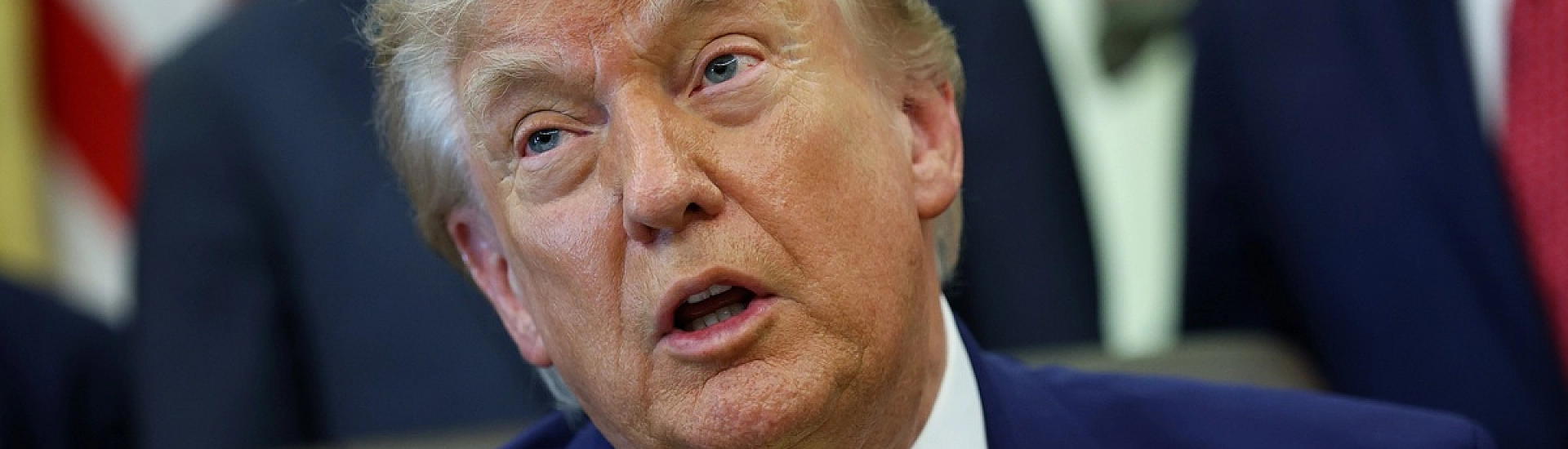 Трамп заявил, что не хочет возобновлять удары по Ирану