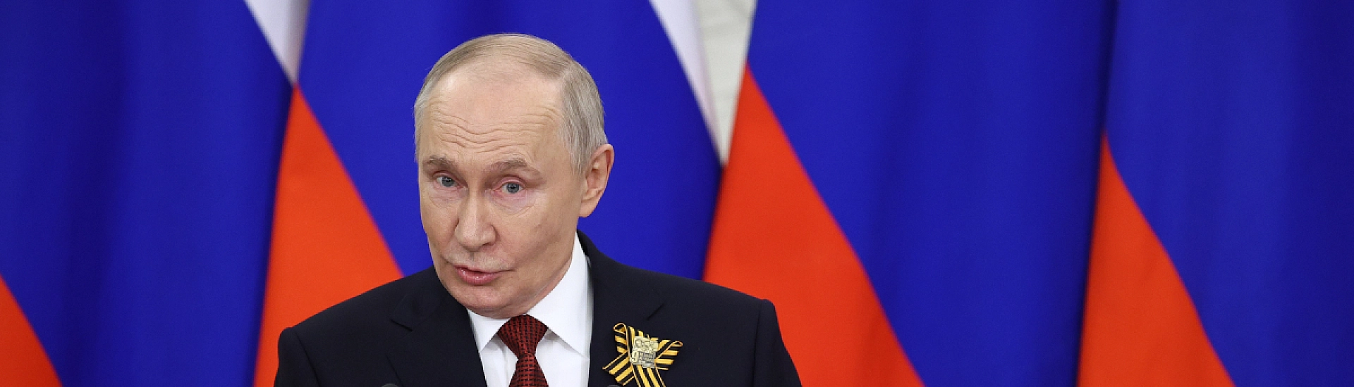 Путин поручил спецслужбам защитить места детского отдыха летом