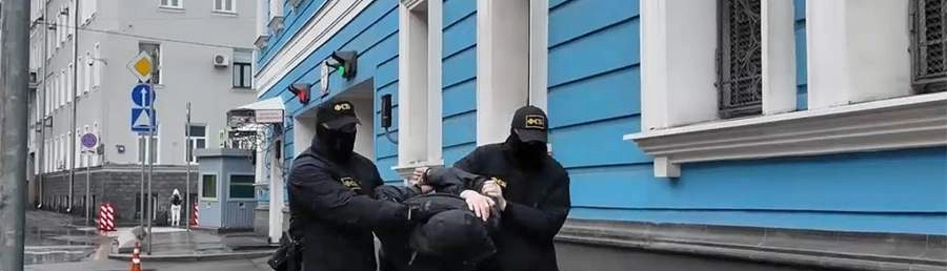 ФСБ задержала иностранца по подозрению в подготовке покушения на российского военного