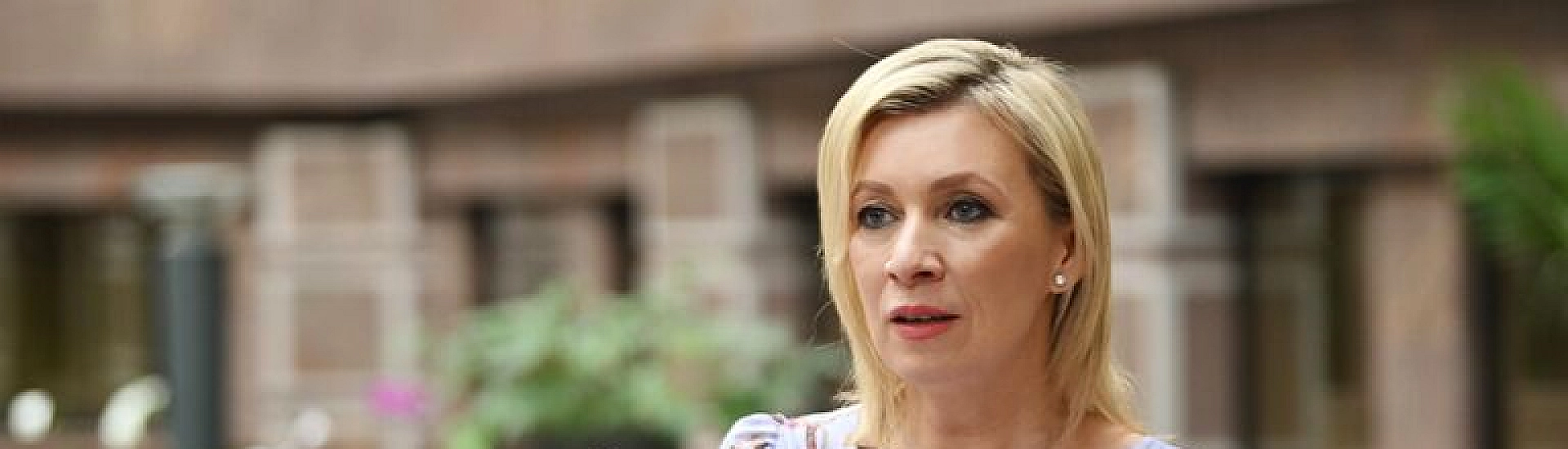 Захарова обвинила Париж в избирательной реакции на события на Украине