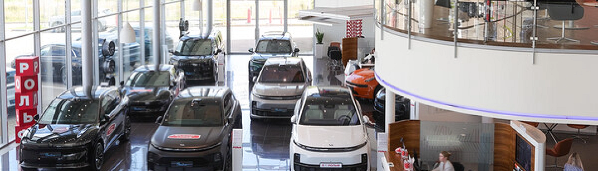 Продажи новых легковых автомобилей в России выросли за неделю на 27%