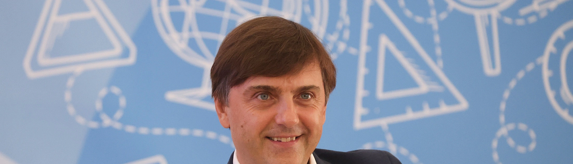 Кравцов сообщил о подготовке единых учебников истории Донбасса и Новороссии