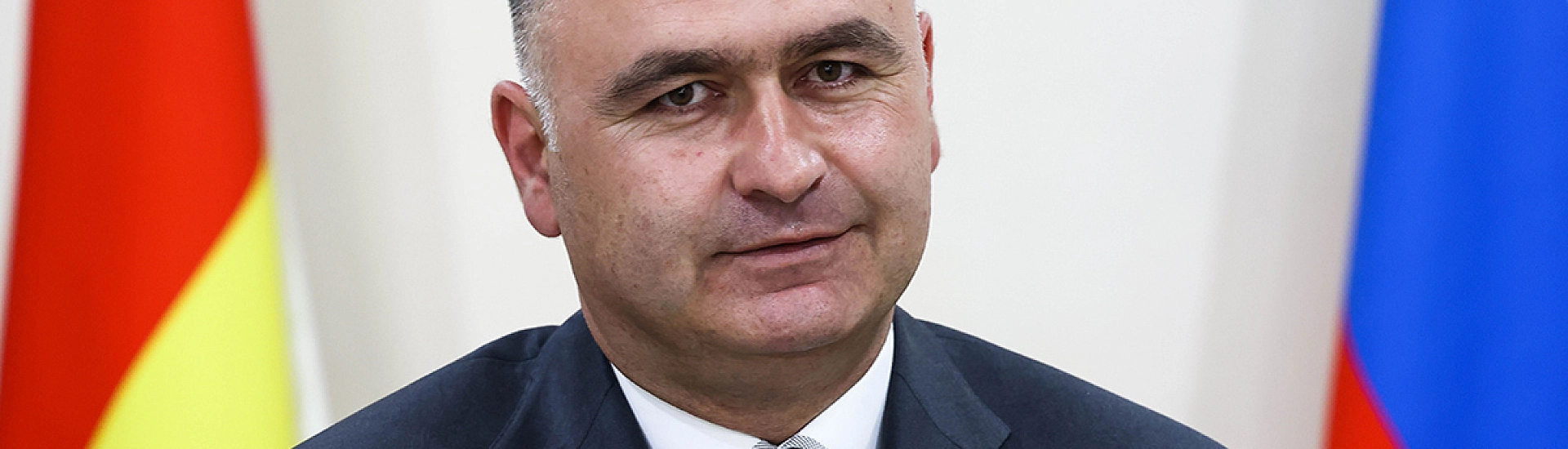 Гаглоев сложил полномочия президента Южной Осетии