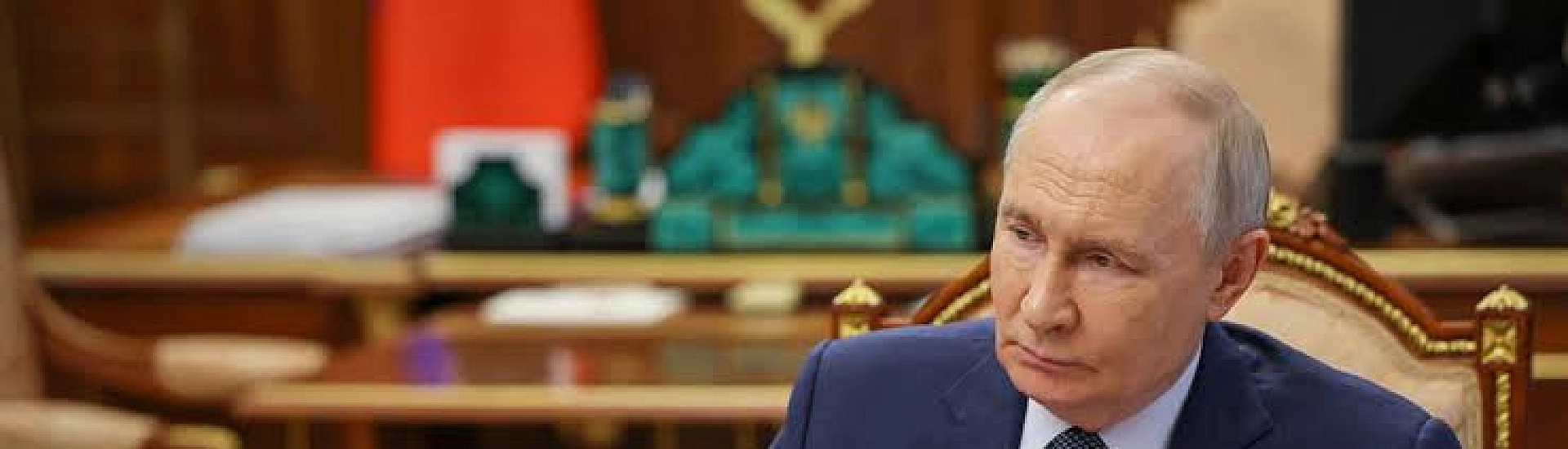 Путин потребовал своевременно передавать россиянам приобретенное жилье