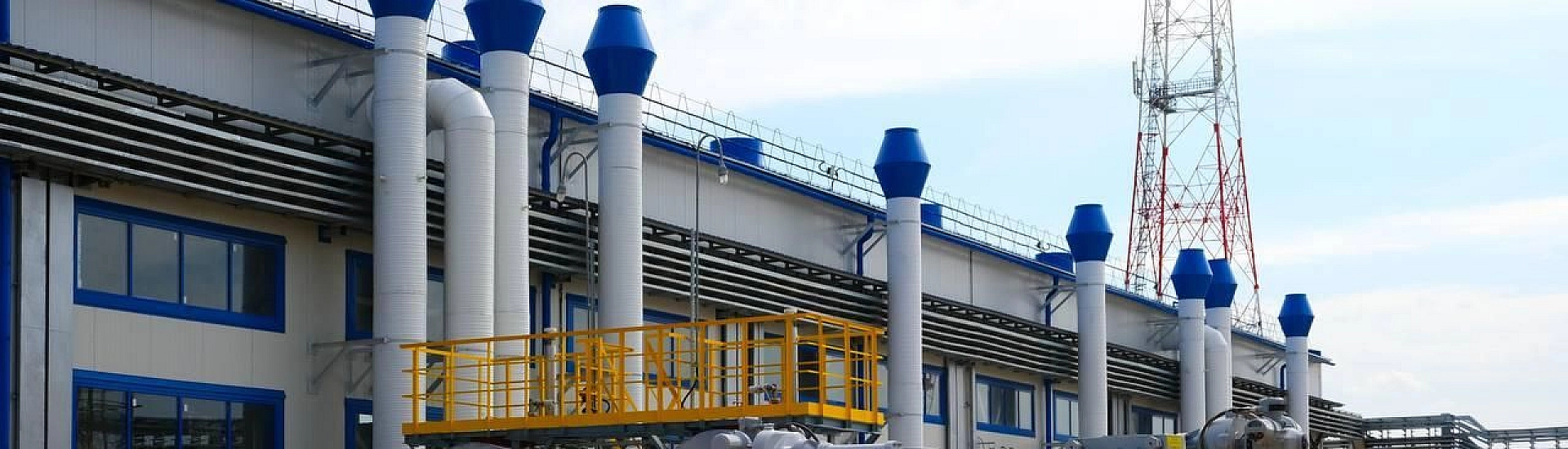 Нефтяной танкер получил повреждения после двух атак у терминала КТК в Черном море