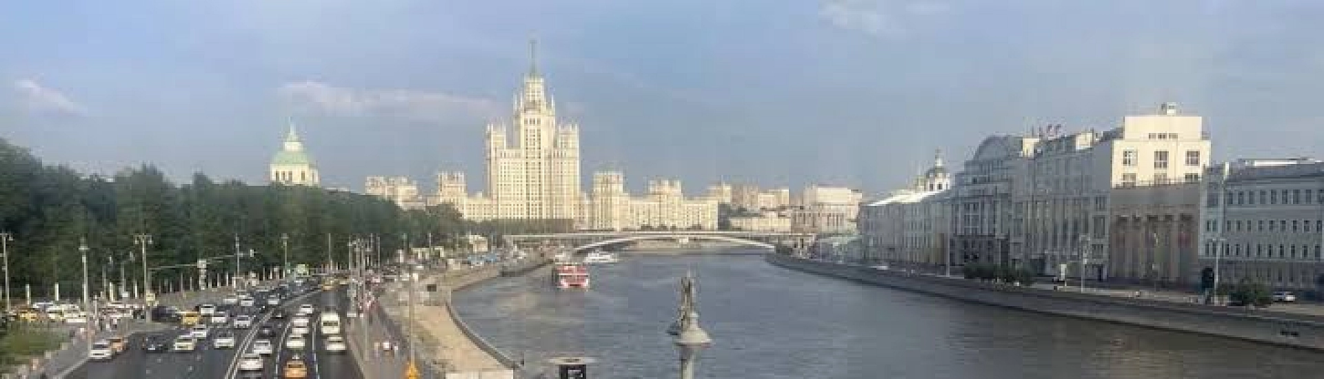 Репетитор попытался обокрасть семью своего ученика в центре Москвы и попался у сейфа
