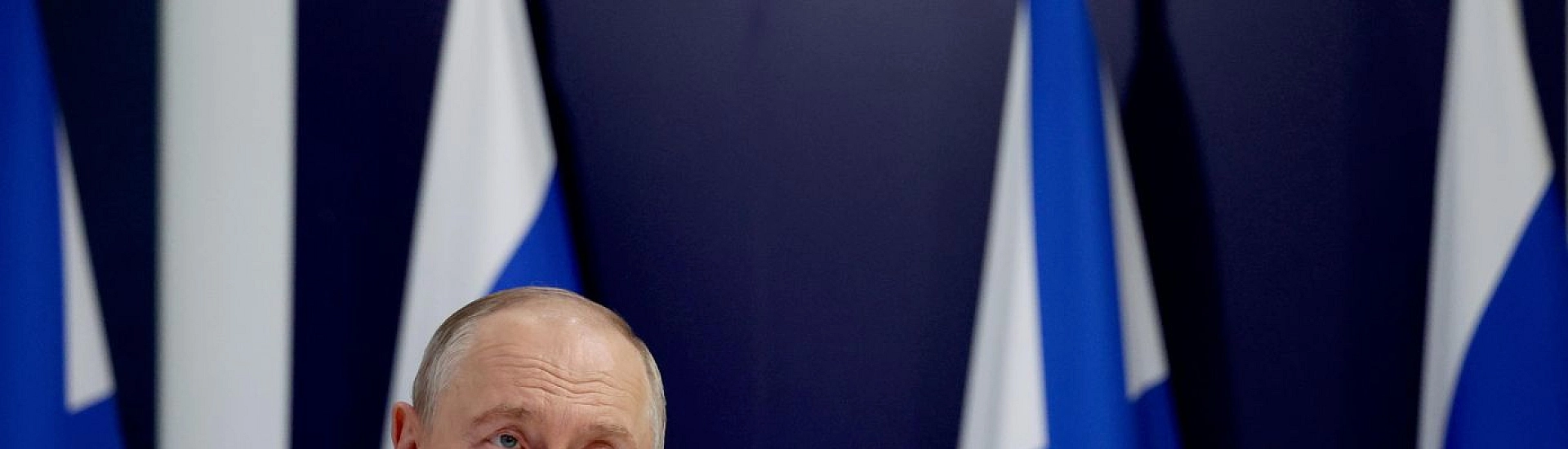 Путин призвал пресекать посягательства на российский торговый флот по законам борьбы с пиратством