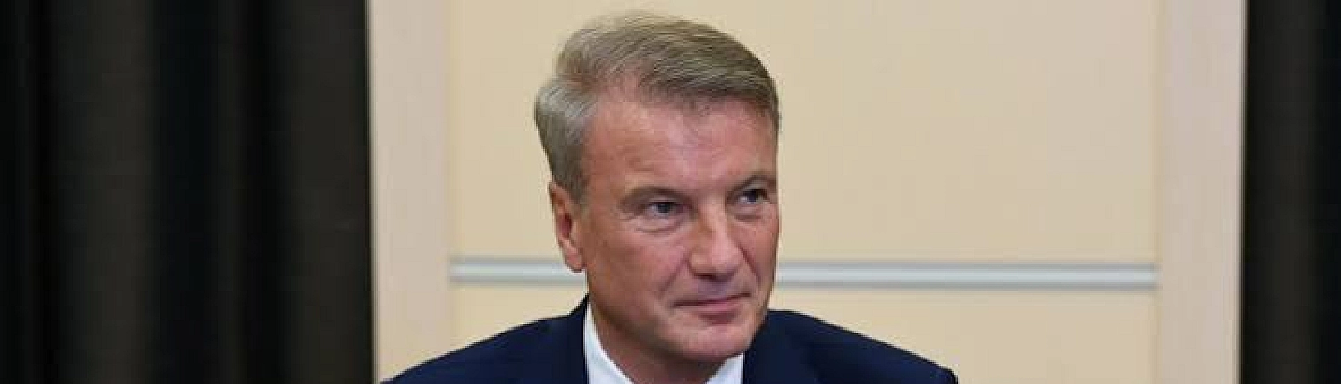 Греф сбежал с тонущего корабля, Клячин остался