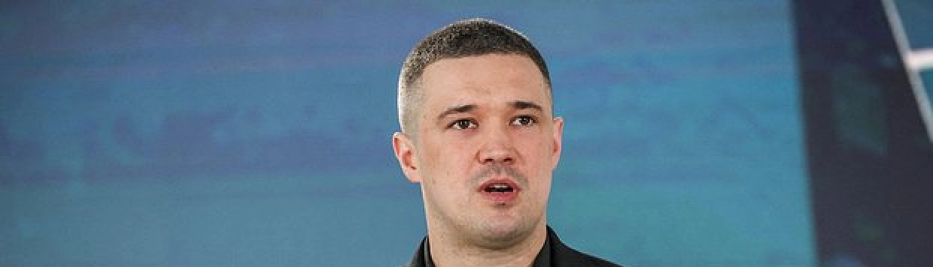 Экс-глава Минобороны Украины заявил, что двери для возвращения в ведомство «еще не закрыты»
