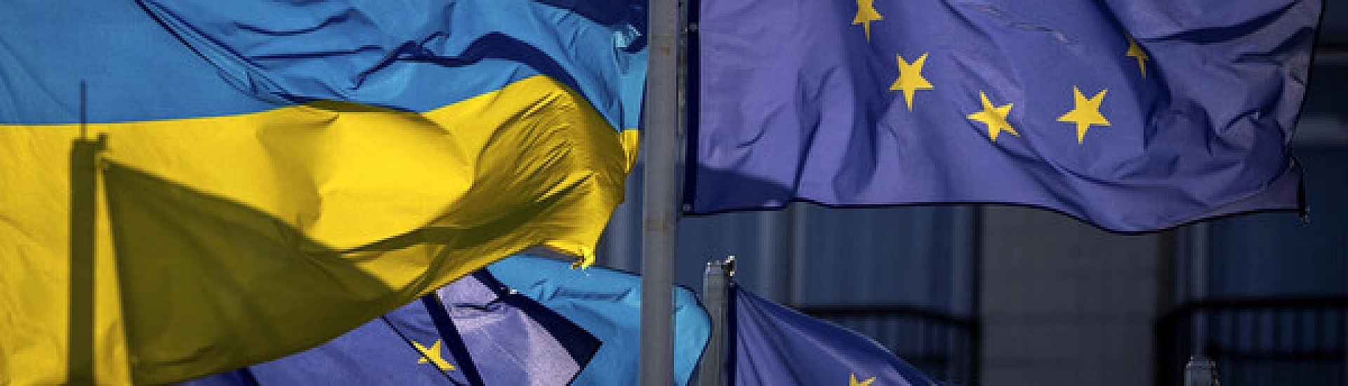 СВР заявила о призывах ЕС к Украине усилить атаки по России