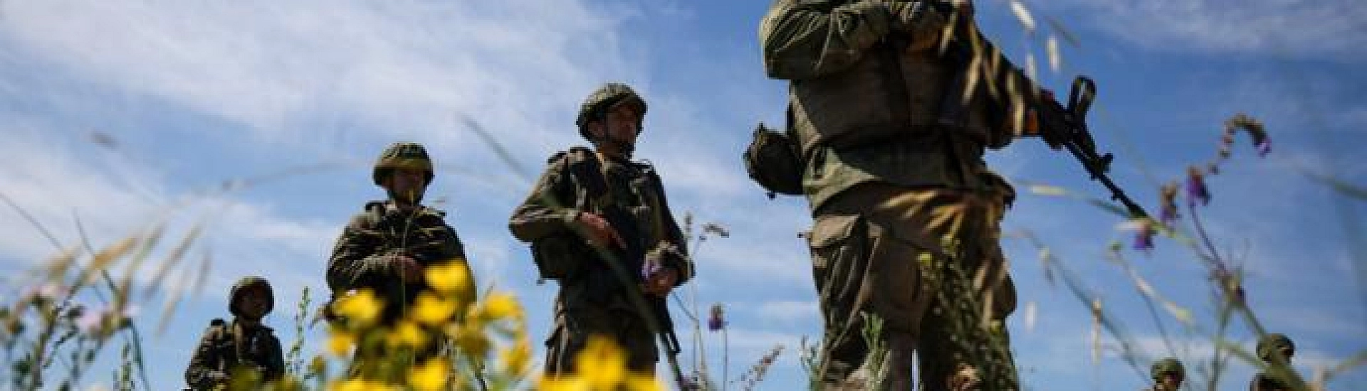 Минобороны заявило об окружении украинских подразделений в районе Доброполья