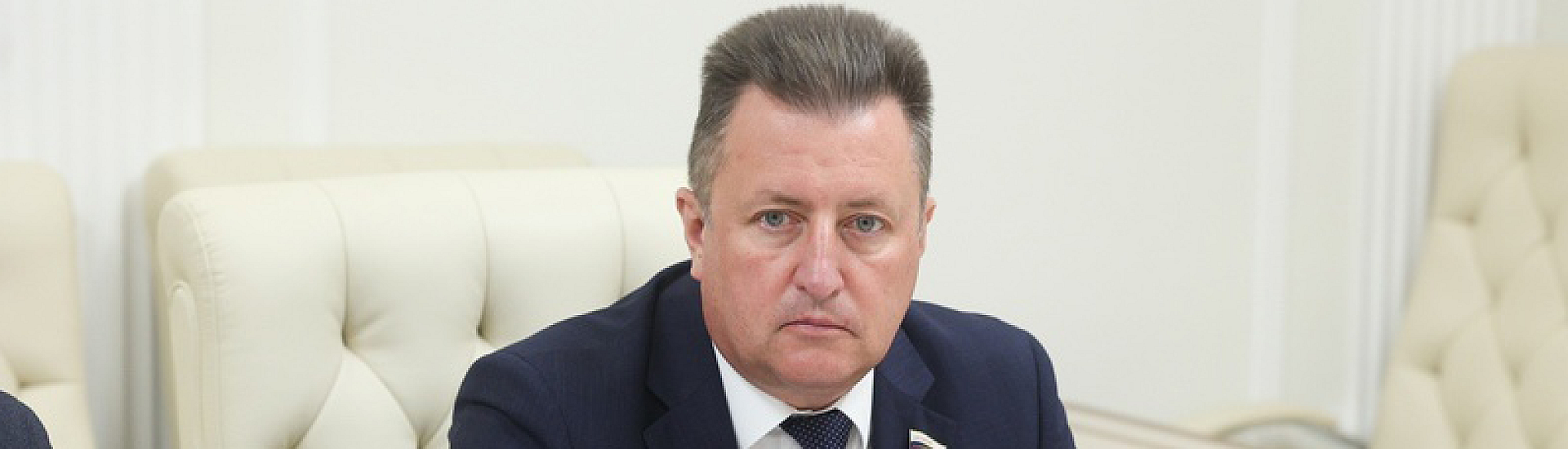 Сенатор от Вологодской области Евгений Богомазов досрочно сложил полномочия