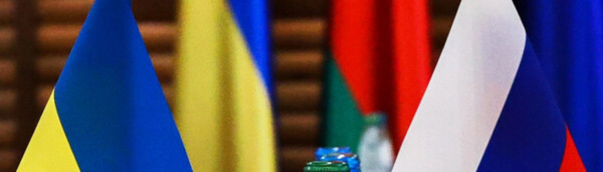Карасин заявил о готовности России к трехсторонней встрече по Украине в Абу-Даби