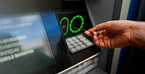 МВД предложило ввести «период охлаждения» при выдаче наличных на кассах