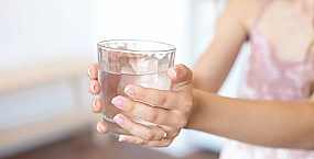 Эндокринолог рассказал, сколько воды нужно пить ежедневно