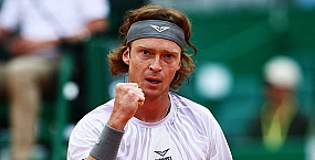 Рублев вышел в полуфинал турнира ATP в Барселоне