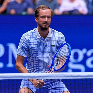 Даниил Медведев вылетел с US Open после поражения от Бенжамена Бонзи