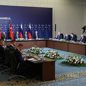 Что известно о возможном возобновлении стамбульских переговоров по Украине