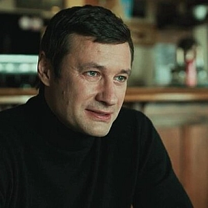 Суд в Петербурге продлил арест актеру Владимиру Колганову по делу о детской порнографии