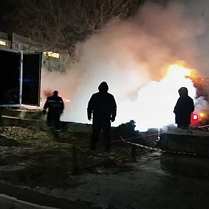 В Абакане из-за прорыва трубопровода без тепла остались десятки тысяч человек