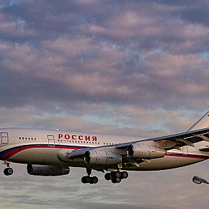 Самолет с делегацией во главе с Мединским прибыл в Женеву на переговоры по Украине