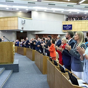 Госдума отклонила законопроект о распространении 223-ФЗ на госАНО и фонды