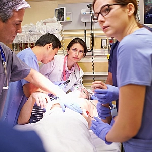 В Находке девятилетний школьник перепутал щелочь с колой и попал в реанимацию