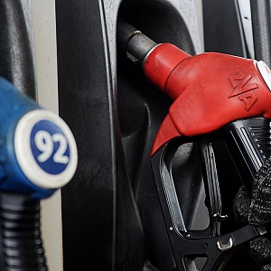 Правительство распространило запрет на экспорт бензина на производителей