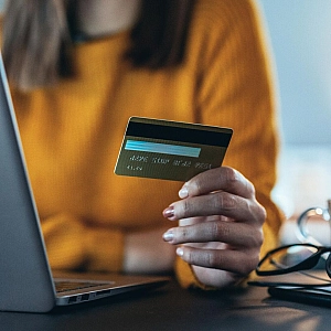 Переводы свыше 2,4 млн рублей в год могут попасть под автоматический налоговый контроль