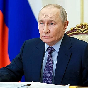 Путин поручил повысить транспортную доступность медучреждений для жителей малых городов