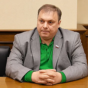 Суд лишил Андрея Разина прав на песни «Ласкового мая»