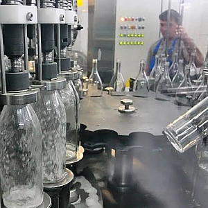 Мутный Акаев продолжает скупать алкозаводы: капиталы уйдут в офшоры?