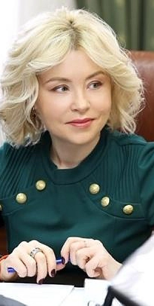 Французские каникулы Радионовой: «дачка» родителей-пенсионеров, или откуда деньжата, Свет?