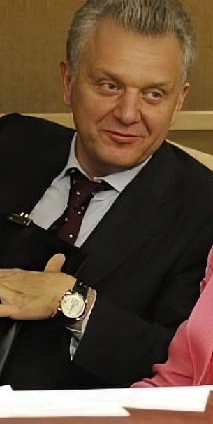 Хоровод Нанолека: «семейный кошелек» вице-премьера Голиковой прирос ширмами?