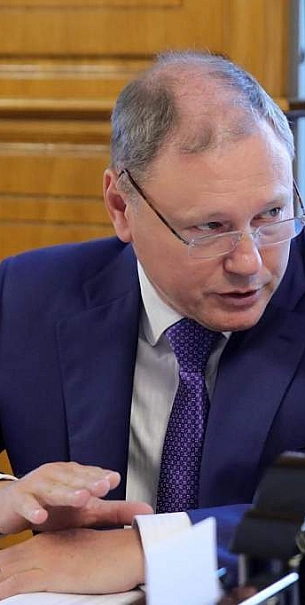 Агроподряд с душком: что общего у вице-губернатора Ревенко и зернотрейдера Ходыкина?